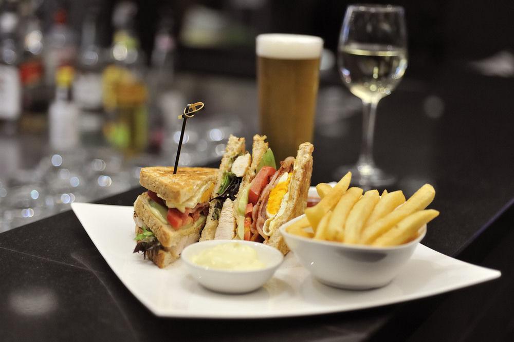 Mercure Melbourne Treasury Gardens Ngoại thất bức ảnh