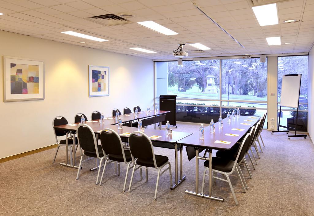 Mercure Melbourne Treasury Gardens Ngoại thất bức ảnh