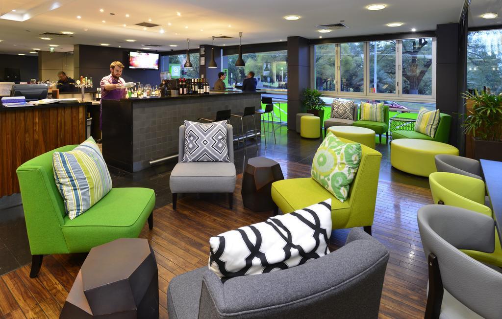 Mercure Melbourne Treasury Gardens Ngoại thất bức ảnh