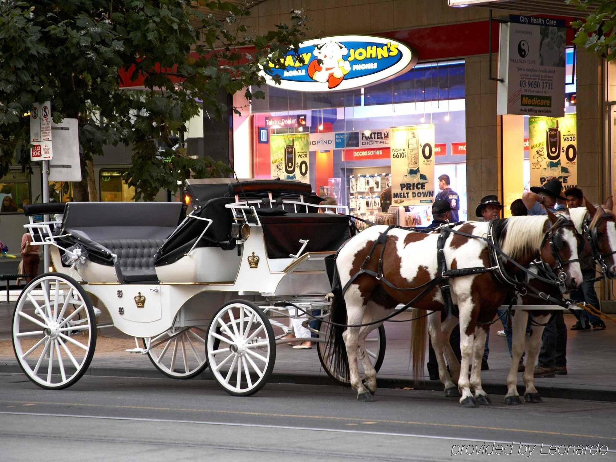 Mercure Melbourne Treasury Gardens Ngoại thất bức ảnh