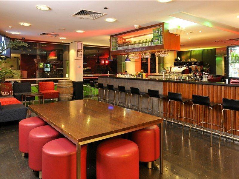 Mercure Melbourne Treasury Gardens Ngoại thất bức ảnh