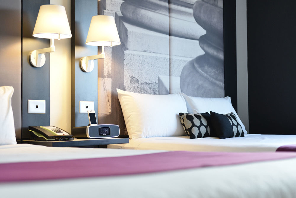 Mercure Melbourne Treasury Gardens Ngoại thất bức ảnh