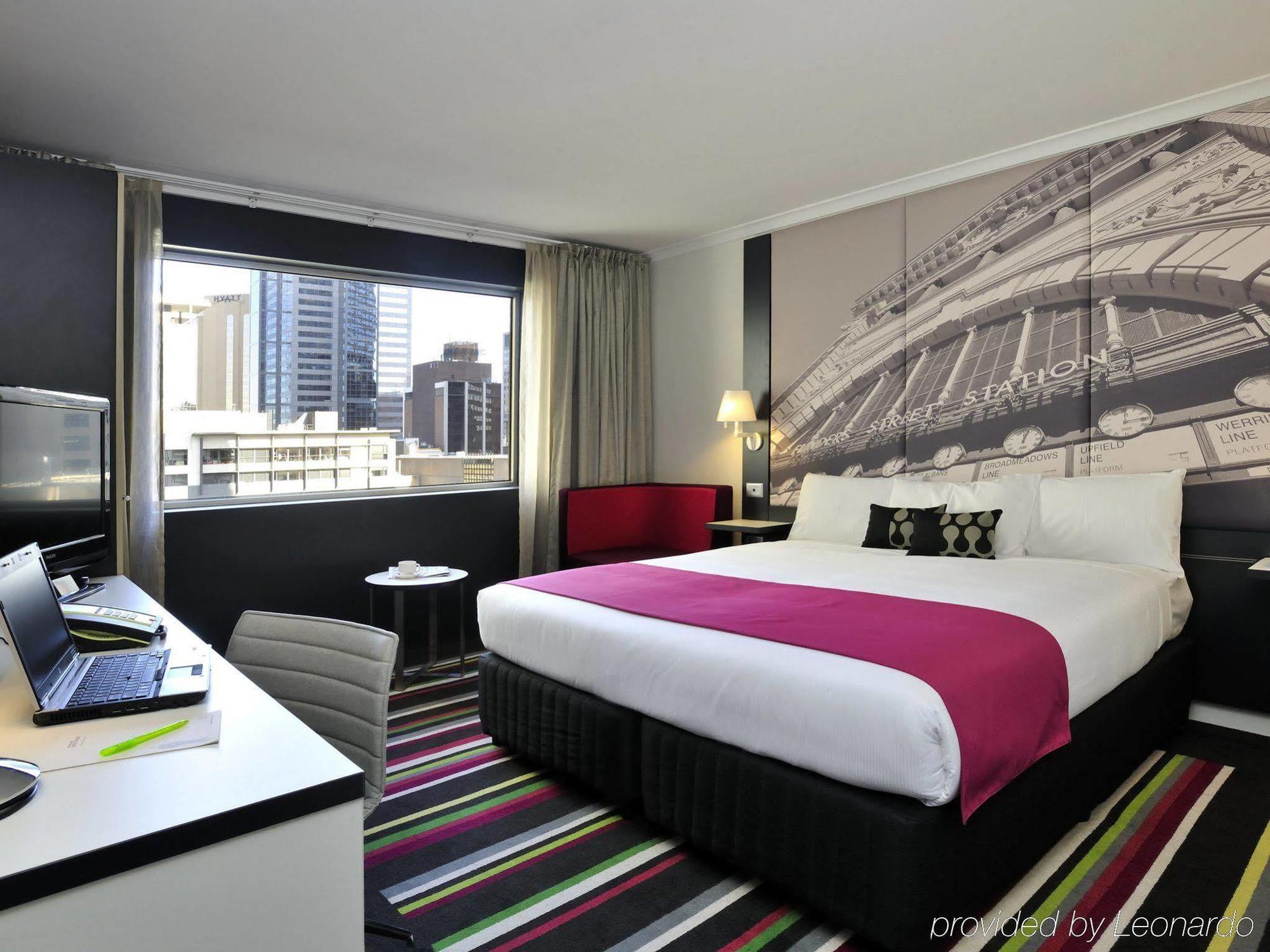 Mercure Melbourne Treasury Gardens Ngoại thất bức ảnh