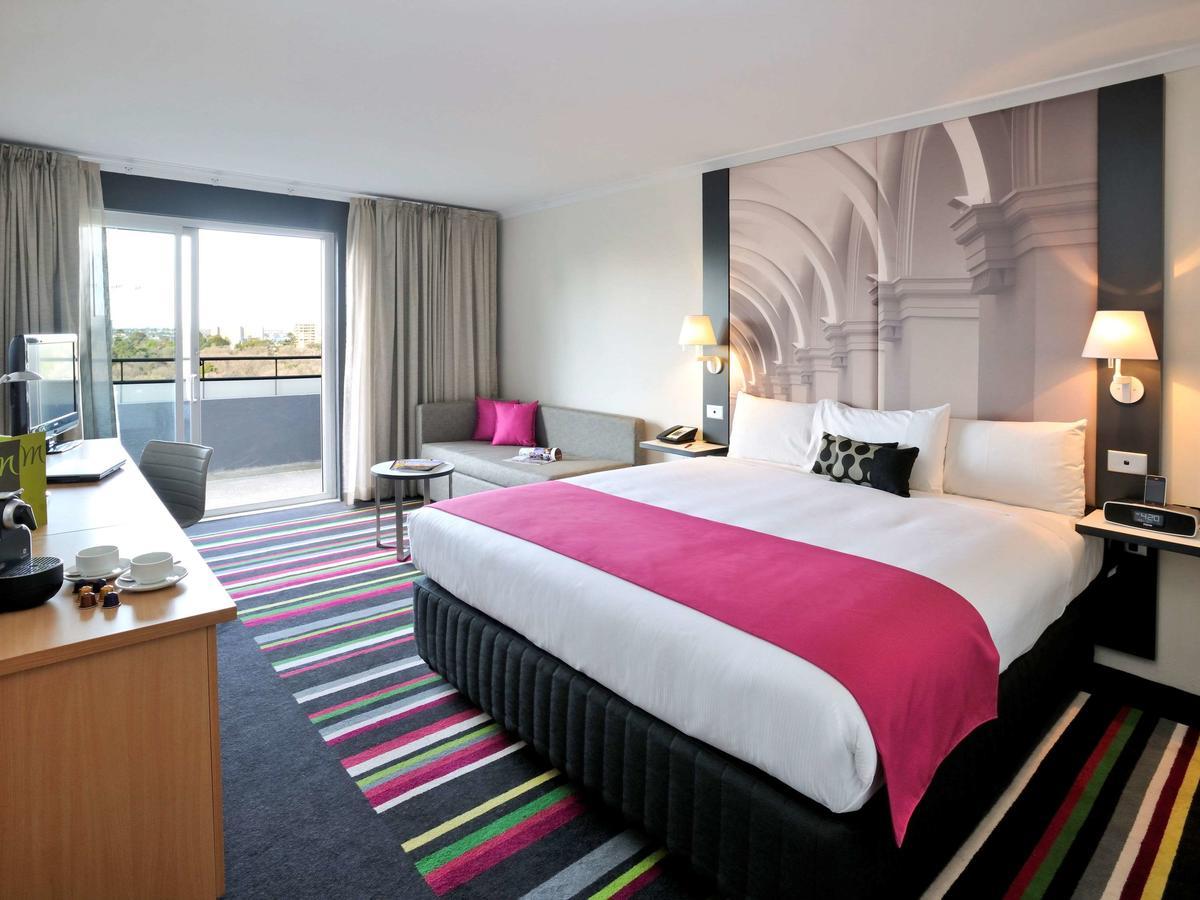 Mercure Melbourne Treasury Gardens Ngoại thất bức ảnh