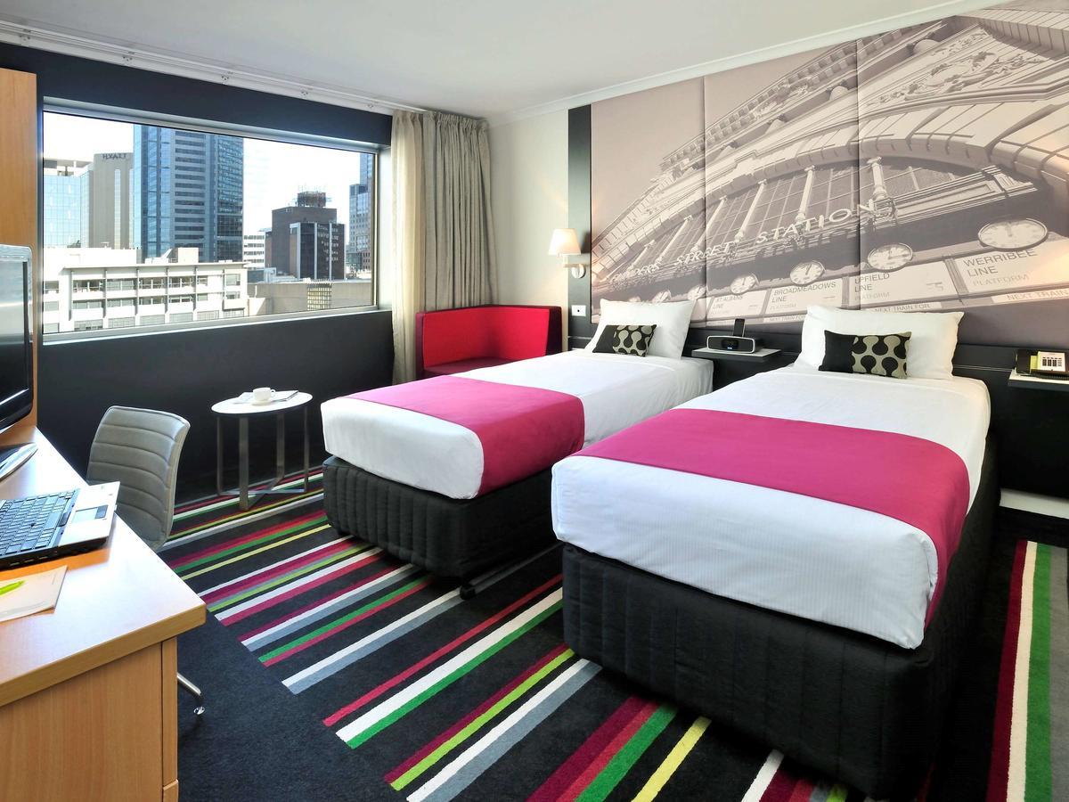 Mercure Melbourne Treasury Gardens Ngoại thất bức ảnh