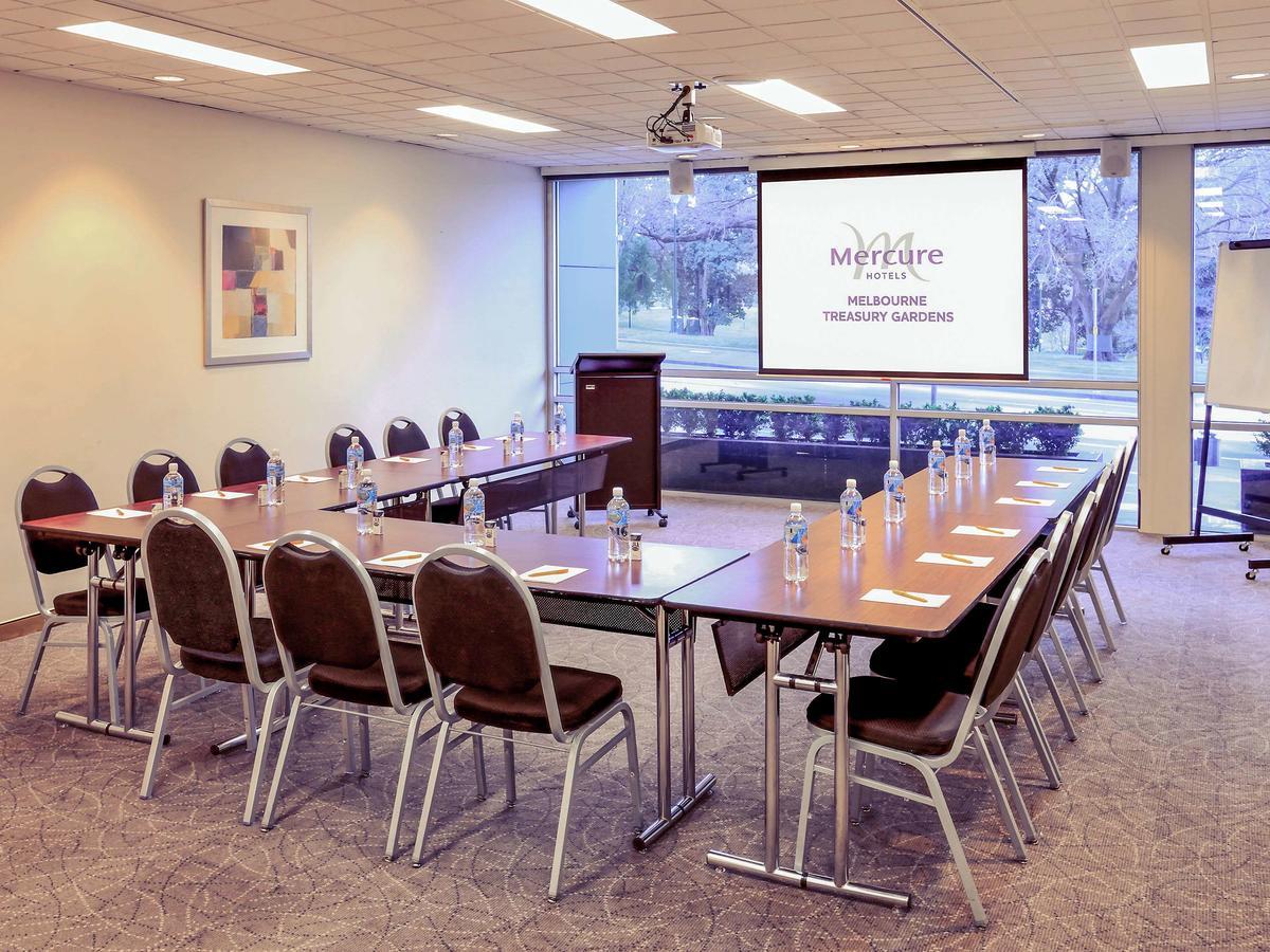 Mercure Melbourne Treasury Gardens Ngoại thất bức ảnh