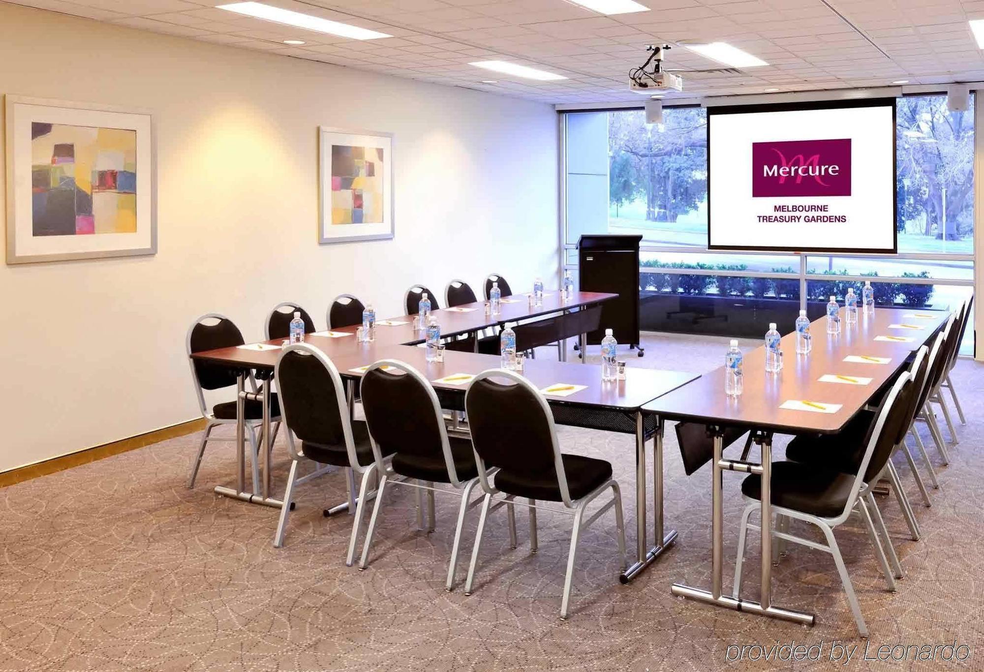 Mercure Melbourne Treasury Gardens Ngoại thất bức ảnh
