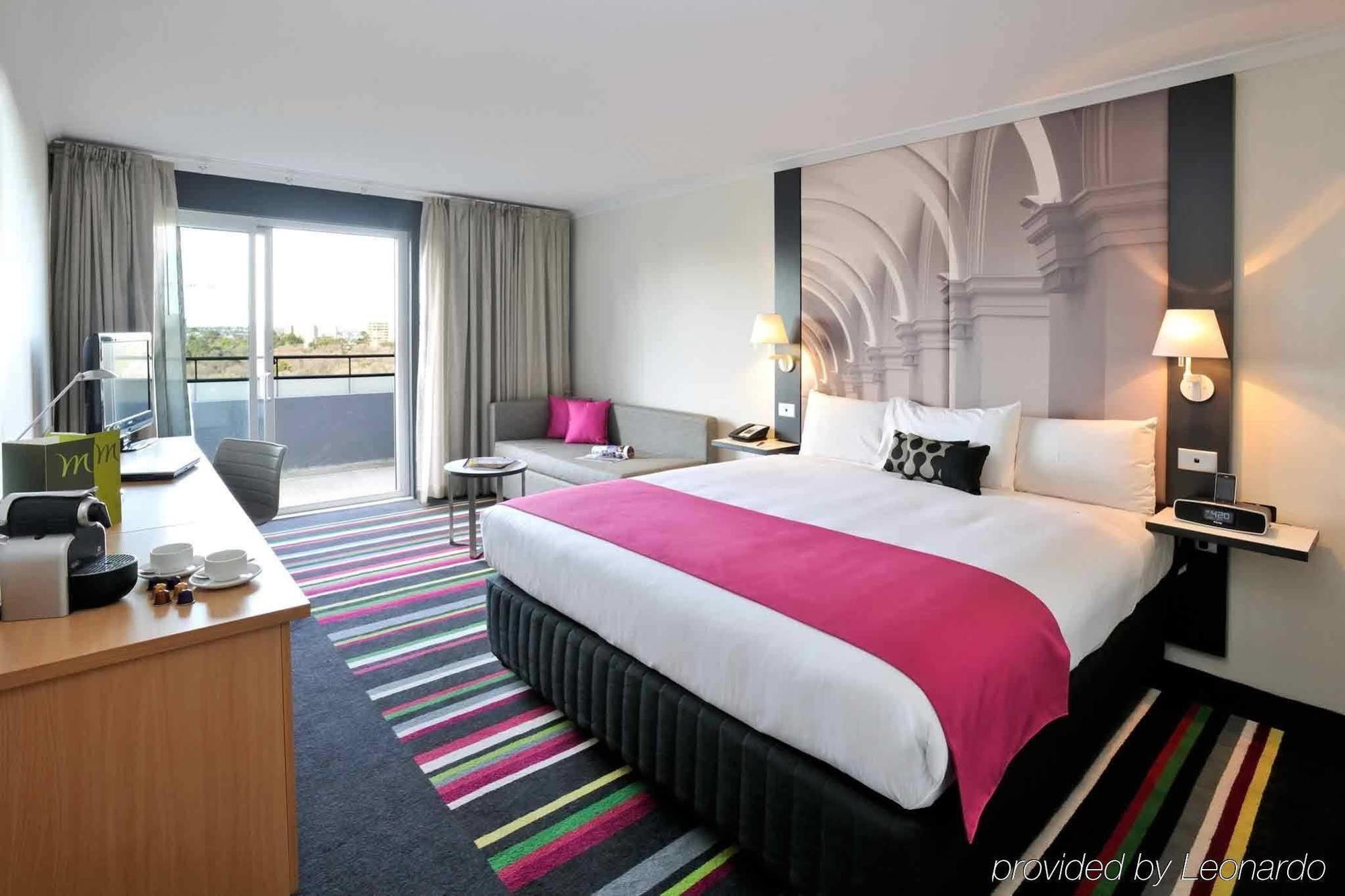 Mercure Melbourne Treasury Gardens Ngoại thất bức ảnh