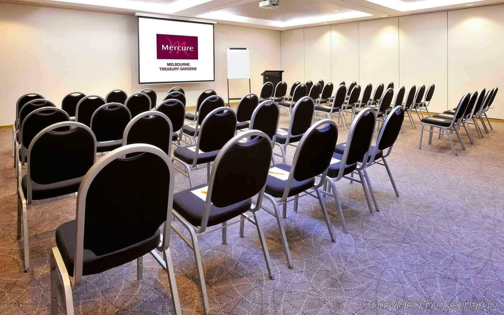 Mercure Melbourne Treasury Gardens Ngoại thất bức ảnh